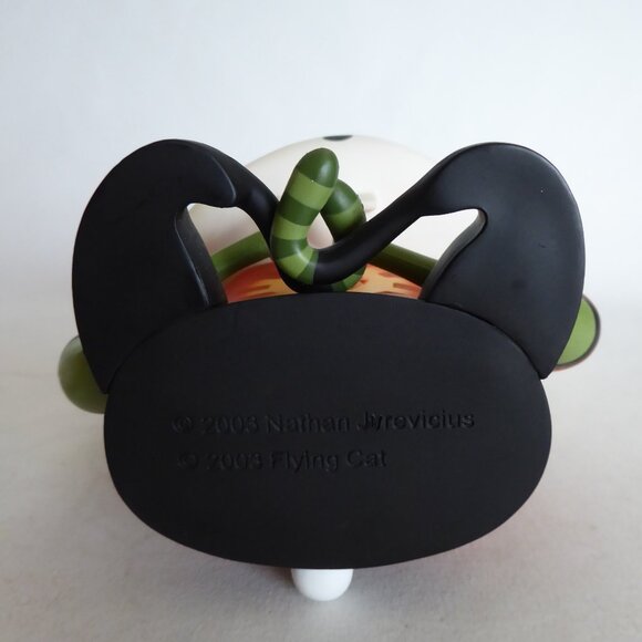 RARE NEW 2003 9” SCARY GIRL BUNNY BUNNIGURU EGG DESIGNER URBAN ART VINYL FIGURE - Picture 9 of 16